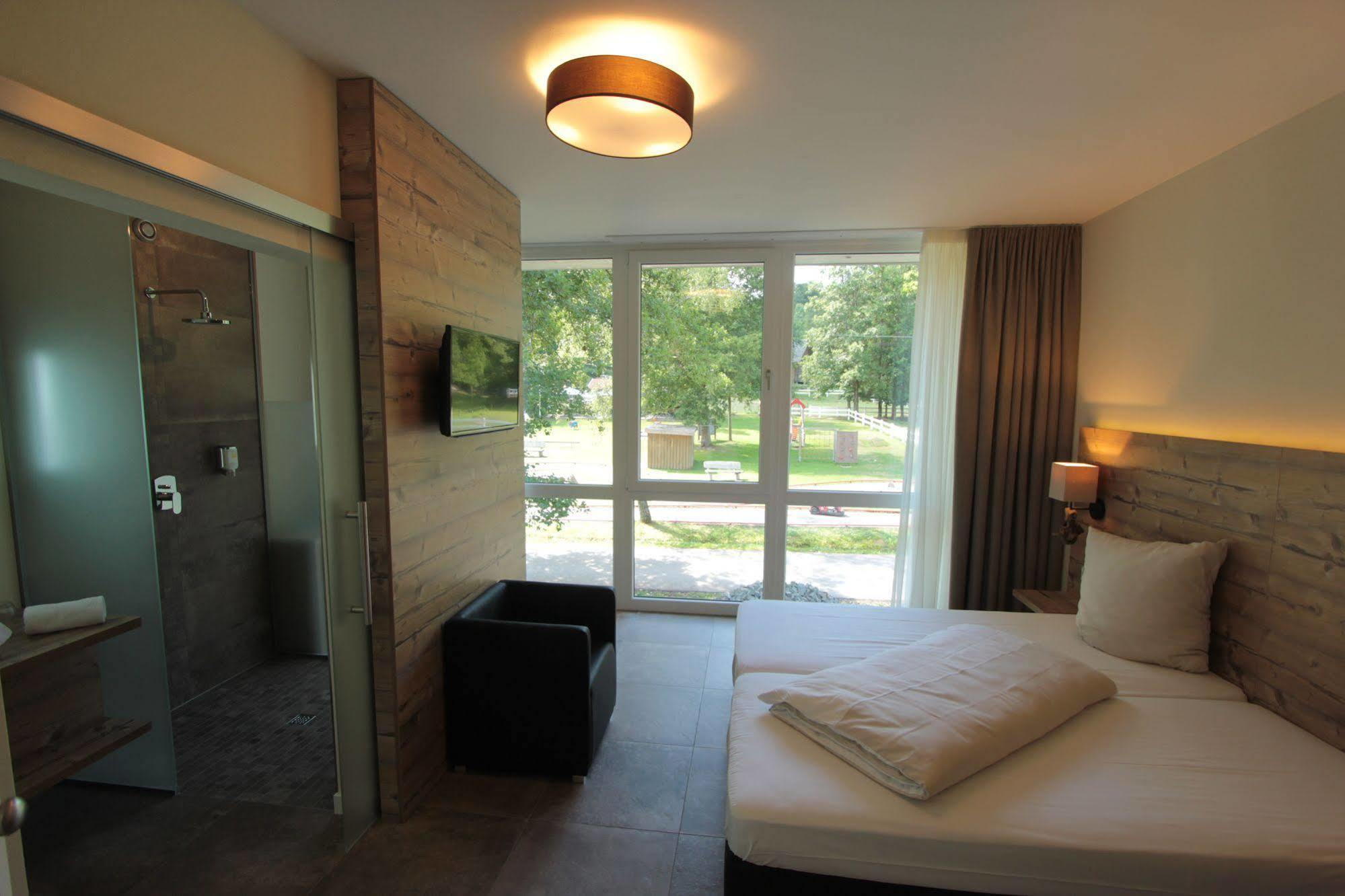Landhotel Weihermuehle Thaleischweiler-Froschen Ngoại thất bức ảnh